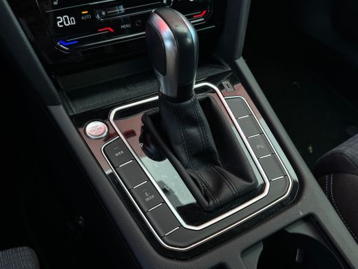 Volkswagen Passat Variant 1.4 TSI PHEV GTE Business | Navigatie | Carplay | Camera | Elek. Stoel | Massage | Stoelv... ActivLease financial lease