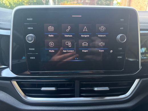 Volkswagen T-Roc TSI 110PK R-LINE BUSINESS CAMERA/MASSAGE/IQ.LIGHT ActivLease financial lease