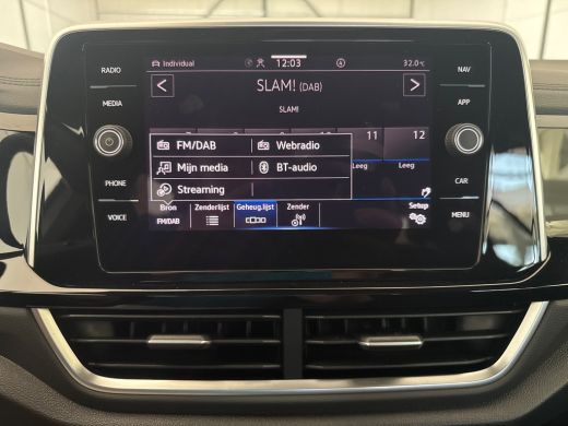 Volkswagen T-Roc TSI 110PK R-LINE BUSINESS CAMERA/MASSAGE/IQ.LIGHT ActivLease financial lease