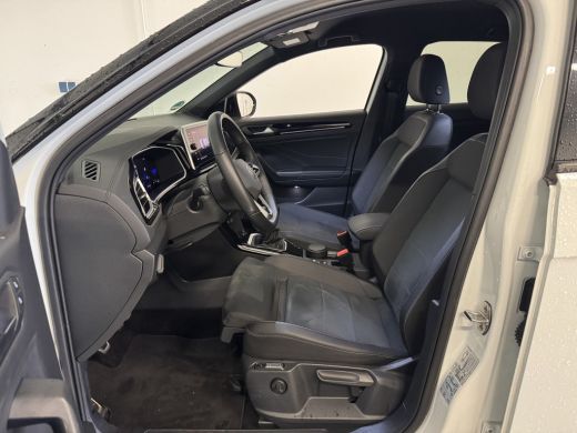 Volkswagen T-Roc TSI 110PK R-LINE BUSINESS CAMERA/MASSAGE/IQ.LIGHT ActivLease financial lease