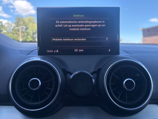 Audi Q2 35 TFSI 150PK S-LINE EDITION NAVI/PDC/HALF-LEDER ActivLease financial lease