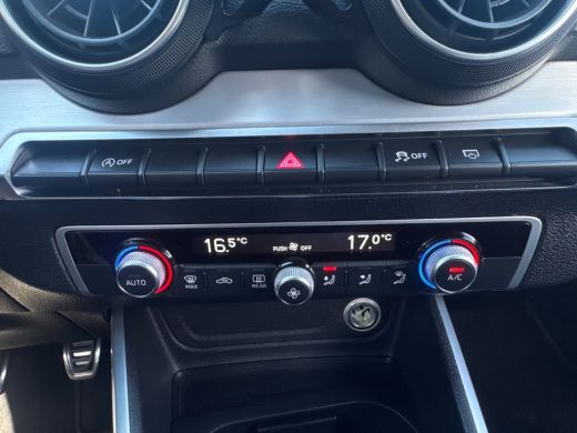Audi Q2 35 TFSI 150PK S-LINE EDITION NAVI/PDC/HALF-LEDER ActivLease financial lease