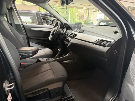 BMW X1 xDrive25e Executive CAMERA/NAVI/HEAD-UP ActivLease financial lease