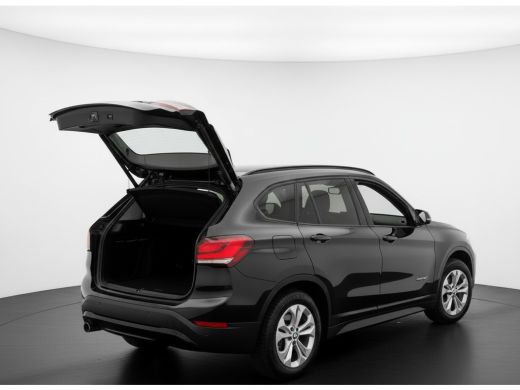 BMW X1 xDrive25e Executive CAMERA/NAVI/HEAD-UP ActivLease financial lease