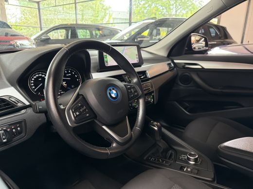 BMW X1 xDrive25e Executive CAMERA/NAVI/HEAD-UP ActivLease financial lease