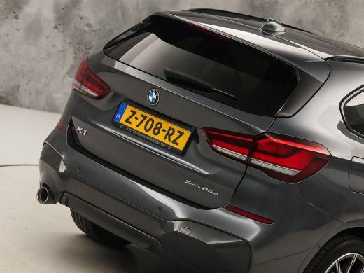 BMW X1 xDrive25e M Sport High Executive 221Pk Automaat (PANORAMADAK, M PAKKET, GROOT NAVI, LEDER, STOELV... ActivLease financial lease