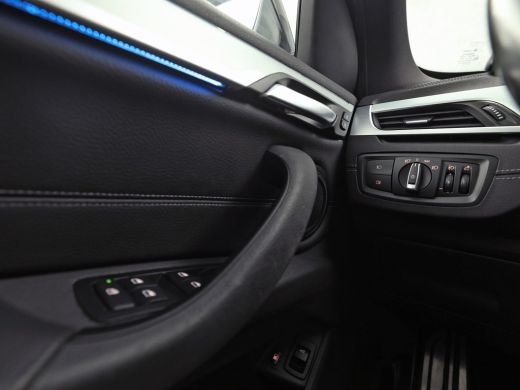 BMW X1 xDrive25e M Sport High Executive 221Pk Automaat (PANORAMADAK, M PAKKET, GROOT NAVI, LEDER, STOELV... ActivLease financial lease