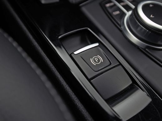 BMW X1 xDrive25e M Sport High Executive 221Pk Automaat (PANORAMADAK, M PAKKET, GROOT NAVI, LEDER, STOELV... ActivLease financial lease