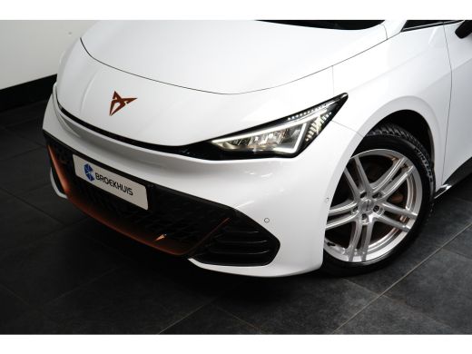 CUPRA Born Adrenaline 82 kWh l 360gr Camera l 19" l PDC v&a l Stoelverwarming l Matrix LED l Speciale bekled... ActivLease financial lease