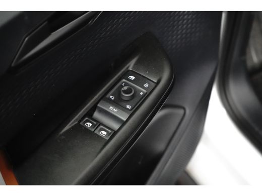 CUPRA Born Adrenaline 82 kWh l 360gr Camera l 19" l PDC v&a l Stoelverwarming l Matrix LED l Speciale bekled... ActivLease financial lease
