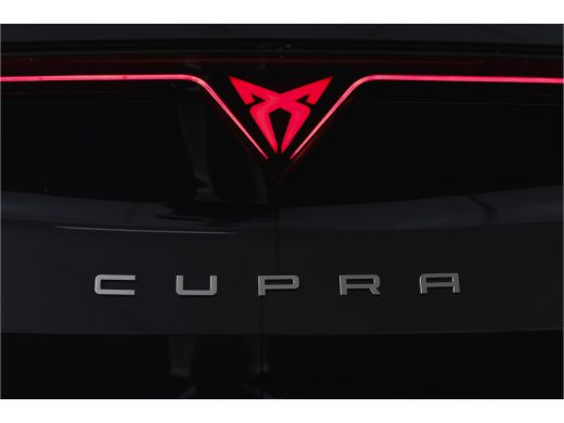 CUPRA Formentor 1.5 TSI e-Hybrid 204 PK Business | S/K-Panodak | Matrix Led | Elek Trekhaak | Dig. Cockpit | Adap... ActivLease financial lease