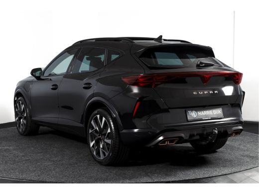 CUPRA Formentor 1.5 TSI e-Hybrid 204 PK Business | S/K-Panodak | Matrix Led | Elek Trekhaak | Dig. Cockpit | Adap... ActivLease financial lease