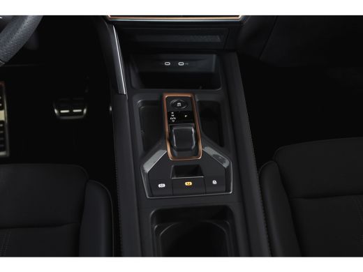 CUPRA Formentor 1.5 TSI e-Hybrid 204 PK Business | S/K-Panodak | Matrix Led | Elek Trekhaak | Dig. Cockpit | Adap... ActivLease financial lease