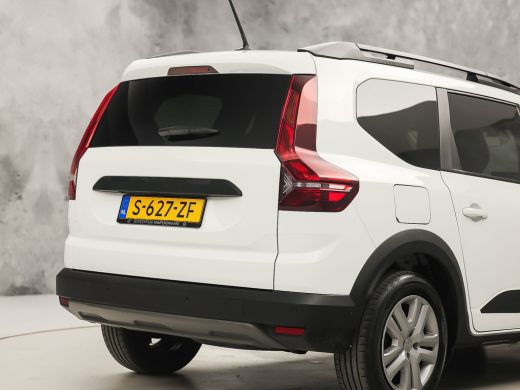 Dacia Jogger 1.0 TCe 100 ECO-G Sport 7 Persoons (APPLE CARPLAY, LPG, NAVIGATIE, GETINT GLAS, CRUISE, SPORTSTOE... ActivLease financial lease