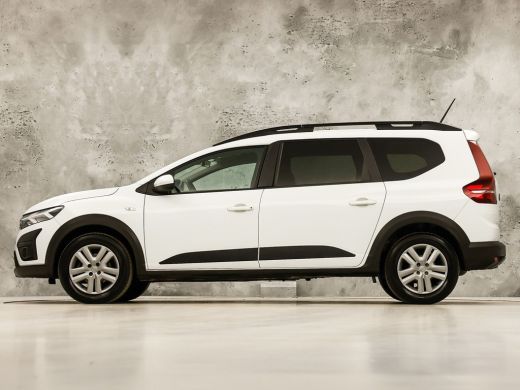 Dacia Jogger 1.0 TCe 100 ECO-G Sport 7 Persoons (APPLE CARPLAY, LPG, NAVIGATIE, GETINT GLAS, CRUISE, SPORTSTOE... ActivLease financial lease