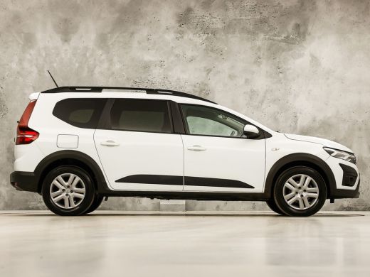 Dacia Jogger 1.0 TCe 100 ECO-G Sport 7 Persoons (APPLE CARPLAY, LPG, NAVIGATIE, GETINT GLAS, CRUISE, SPORTSTOE... ActivLease financial lease