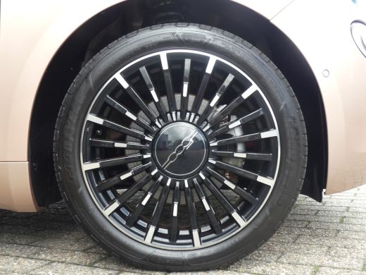 Fiat 500 3+1 La Prima 42 kWh | SOH 93% | ADAPTIVE CRUISE | DODEHOEKDETECTIE | CAMERA | STOELVERWARMING | P... ActivLease financial lease