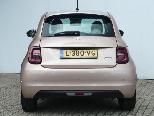 Fiat 500 3+1 La Prima 42 kWh | SOH 93% | ADAPTIVE CRUISE | DODEHOEKDETECTIE | CAMERA | STOELVERWARMING | P... ActivLease financial lease