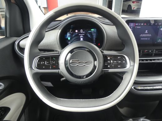 Fiat 500 3+1 La Prima 42 kWh | SOH 93% | ADAPTIVE CRUISE | DODEHOEKDETECTIE | CAMERA | STOELVERWARMING | P... ActivLease financial lease