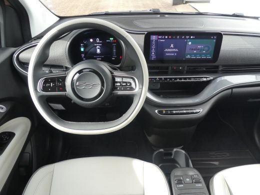Fiat 500 3+1 La Prima 42 kWh | SOH 93% | ADAPTIVE CRUISE | DODEHOEKDETECTIE | CAMERA | STOELVERWARMING | P... ActivLease financial lease