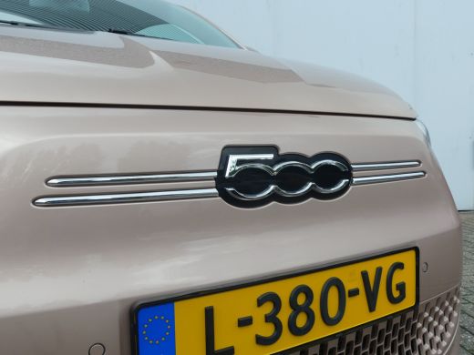 Fiat 500 3+1 La Prima 42 kWh | SOH 93% | ADAPTIVE CRUISE | DODEHOEKDETECTIE | CAMERA | STOELVERWARMING | P... ActivLease financial lease