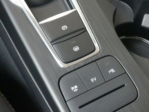 Ford Kuga 2.5 PHEV Titanium | CAMERA | PARKEERSENSOREN V+A | CRUISE | APPLE CARPLAY / ANDROID AUTO | NAVI |... ActivLease financial lease