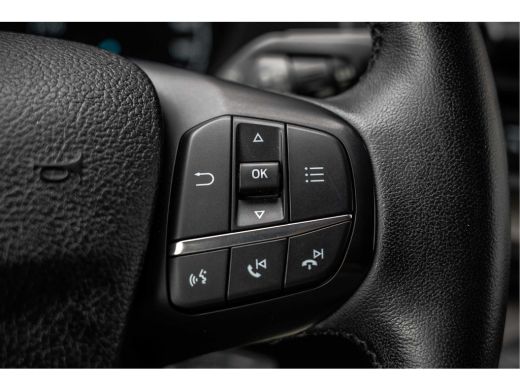 Ford Transit Custom L1H1 | 3-Zits | 130 PK | Camera | Cruise | PDC | Airco | Trekhaak ActivLease financial lease