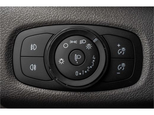 Ford Transit Custom L1H1 | 3-Zits | 130 PK | Camera | Cruise | PDC | Airco | Trekhaak ActivLease financial lease