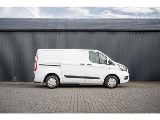 Ford Transit Custom L1H1 | 3-Zits | 130 PK | Camera | Cruise | PDC | Airco | Trekhaak ActivLease financial lease