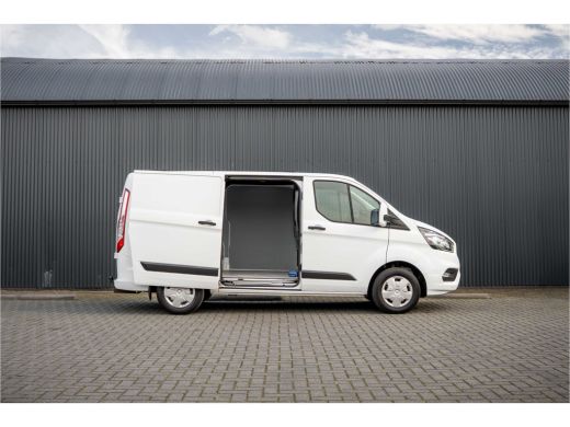 Ford Transit Custom L1H1 | 3-Zits | 130 PK | Camera | Cruise | PDC | Airco | Trekhaak ActivLease financial lease