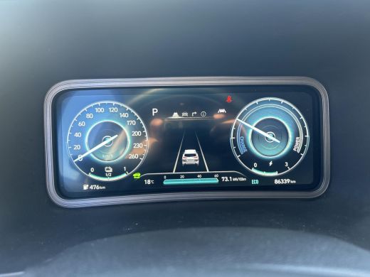 Hyundai Kona EV Fashion 64 kWh | 3 fase | Navigatie | Stoelverwarming | Apple carplay | Rijklaarprijs! | ActivLease financial lease