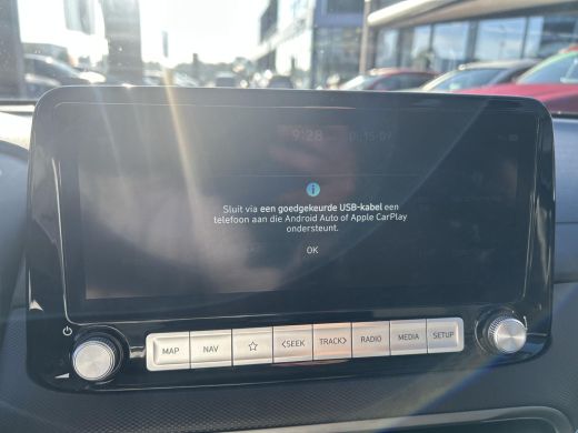 Hyundai Kona EV Fashion 64 kWh | 3 fase | Navigatie | Stoelverwarming | Apple carplay | Rijklaarprijs! | ActivLease financial lease