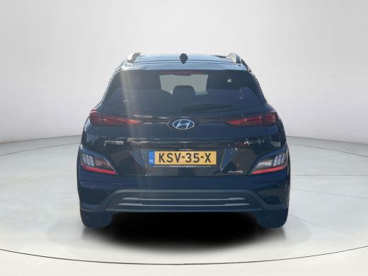 Hyundai Kona EV Fashion 64 kWh | 3 fase | Navigatie | Stoelverwarming | Apple carplay | Rijklaarprijs! | ActivLease financial lease