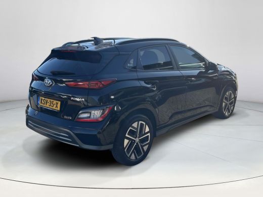Hyundai Kona EV Fashion 64 kWh | 3 fase | Navigatie | Stoelverwarming | Apple carplay | Rijklaarprijs! | ActivLease financial lease
