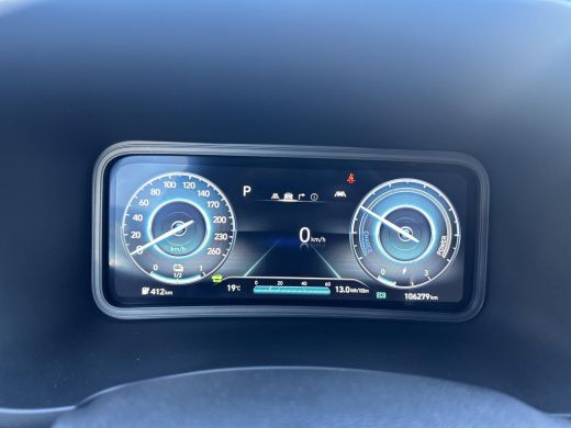 Hyundai Kona EV Fashion 64 kWh | 3 fase | Stoelverwarming | Navigatie | Apple carplay | Rijklaarprijs | ActivLease financial lease