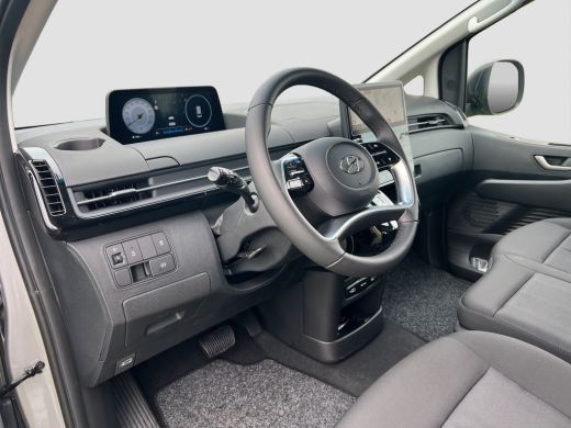 Hyundai Staria 2.2 Dubbele Cabine 6 pers Aut. Camera | 6 pers Dubbele cabine | 2 schuifdeuren | Carplay | Trekha... ActivLease financial lease