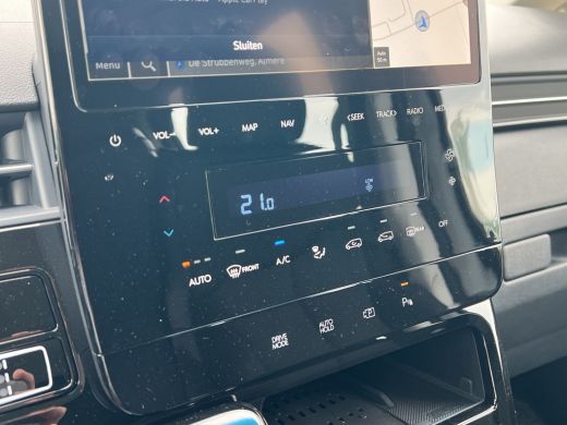 Hyundai Staria 2.2 Dubbele Cabine 6 pers Aut. Camera | 6 pers Dubbele cabine | 2 schuifdeuren | Carplay | Trekha... ActivLease financial lease