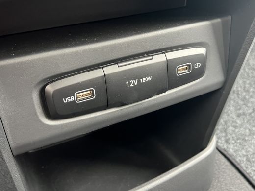 Hyundai Staria 2.2 Dubbele Cabine 6 pers Aut. Camera | 6 pers Dubbele cabine | 2 schuifdeuren | Carplay | Trekha... ActivLease financial lease