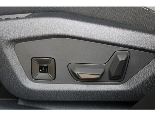 Jeep Compass 1.2 e-Hybrid First Edition 8 Jaar Garantie | Panoramadak | Elektrisch Verstelbare stoelen | Stoel... ActivLease financial lease