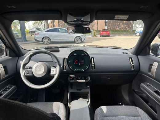 Mini Countryman E Blackyard 66.5 kWh SOH 100% | VAN: &euro; 37.900,- VOOR: &euro; 35.877,- UW HERFSTVOORDEEL: &euro; 2.023,- | H... ActivLease financial lease