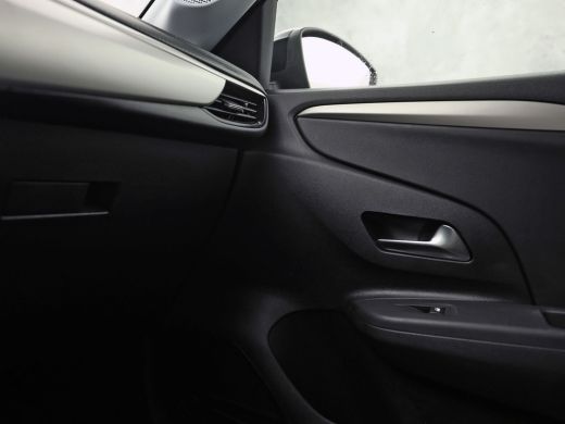 Opel Corsa 1.2 Sport (APPLE CARPLAY, GROOT NAVI, 360 CAMERA, SPORTSTOELEN, LM VELGEN, CRUISE, NIEUWSTAAT) ActivLease financial lease