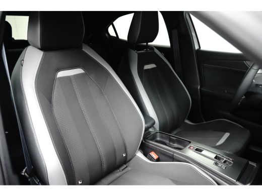 Opel Mokka-e GS 54 kWh Airco | Camera | Cruise Adaptief | DAB | Dode Hoek | Keyless | LED | LMV 18" | PDV V&A ... ActivLease financial lease