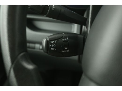 Opel Vivaro-e L3H1 75 kWh Long Range | Snelladen | SOH 91% | Airco | Cruise | 3 Zits | Parkeersens. ActivLease financial lease