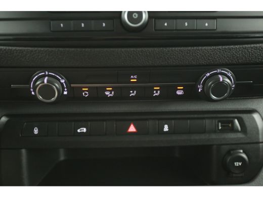 Opel Vivaro-e 75 kWh L3H1 Long Range | Snelladen | SOH 94% | Airco | Cruise | 3 Zits | Parkeersens. ActivLease financial lease