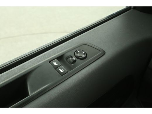 Opel Vivaro-e 75 kWh L3H1 Long Range | Snelladen | SOH 94% | Airco | Cruise | 3 Zits | Parkeersens. ActivLease financial lease
