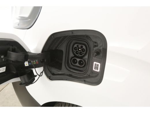 Opel Vivaro-e 75 kWh L3H1 Long Range | Snelladen | SOH 94% | Airco | Cruise | 3 Zits | Parkeersens. ActivLease financial lease