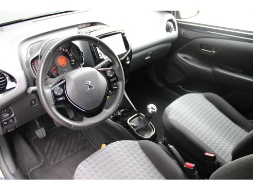 Peugeot 108 1.0 e-VTi Allure | Navi by app | Camera | Climate control | All season | Extra geinte ramen | Lic... ActivLease financial lease