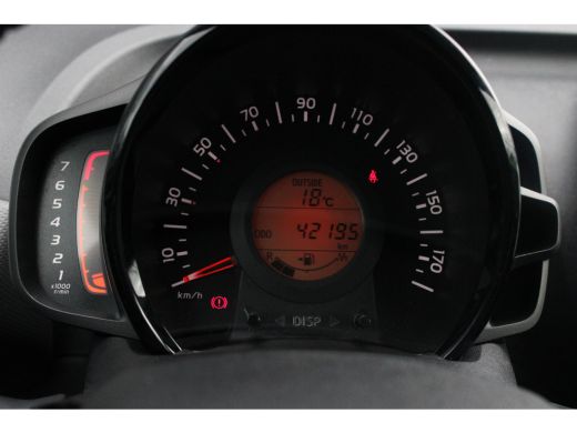 Peugeot 108 1.0 e-VTi Allure | Navi by app | Camera | Climate control | All season | Extra geinte ramen | Lic... ActivLease financial lease