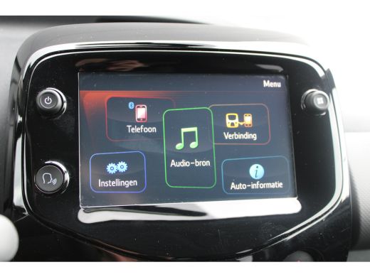 Peugeot 108 1.0 e-VTi Allure | Navi by app | Camera | Climate control | All season | Extra geinte ramen | Lic... ActivLease financial lease
