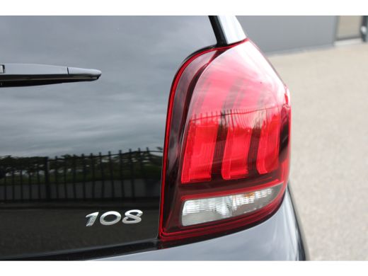 Peugeot 108 1.0 e-VTi Allure | Navi by app | Camera | Climate control | All season | Extra geinte ramen | Lic... ActivLease financial lease